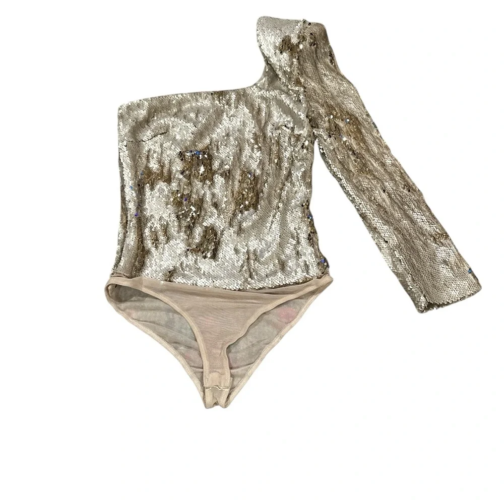 Astr the label Revolve Syriah Gold Sequin One-Shoulder Club Bodysuit Top